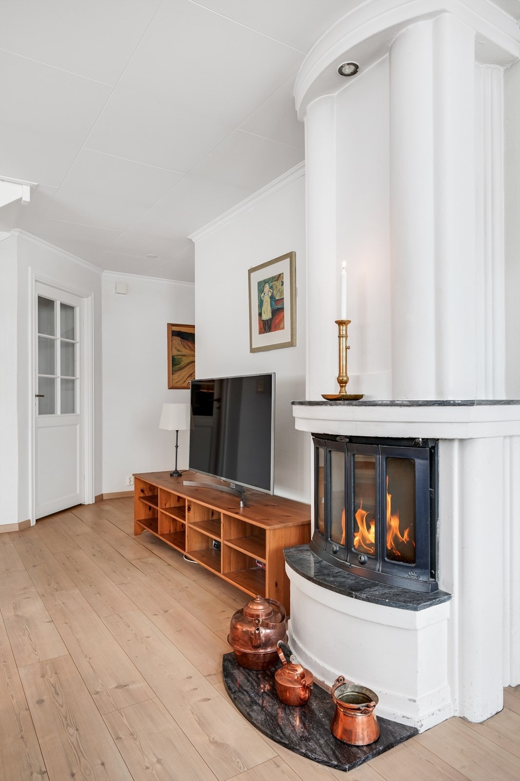 En koselig peisovn til å fyre opp i på kjølige dager Galleribilde