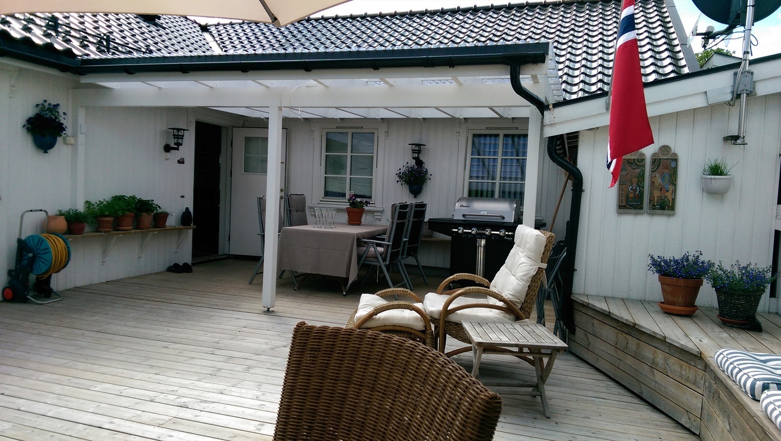 Sommer på eiendommen (privat foto) Galleribilde