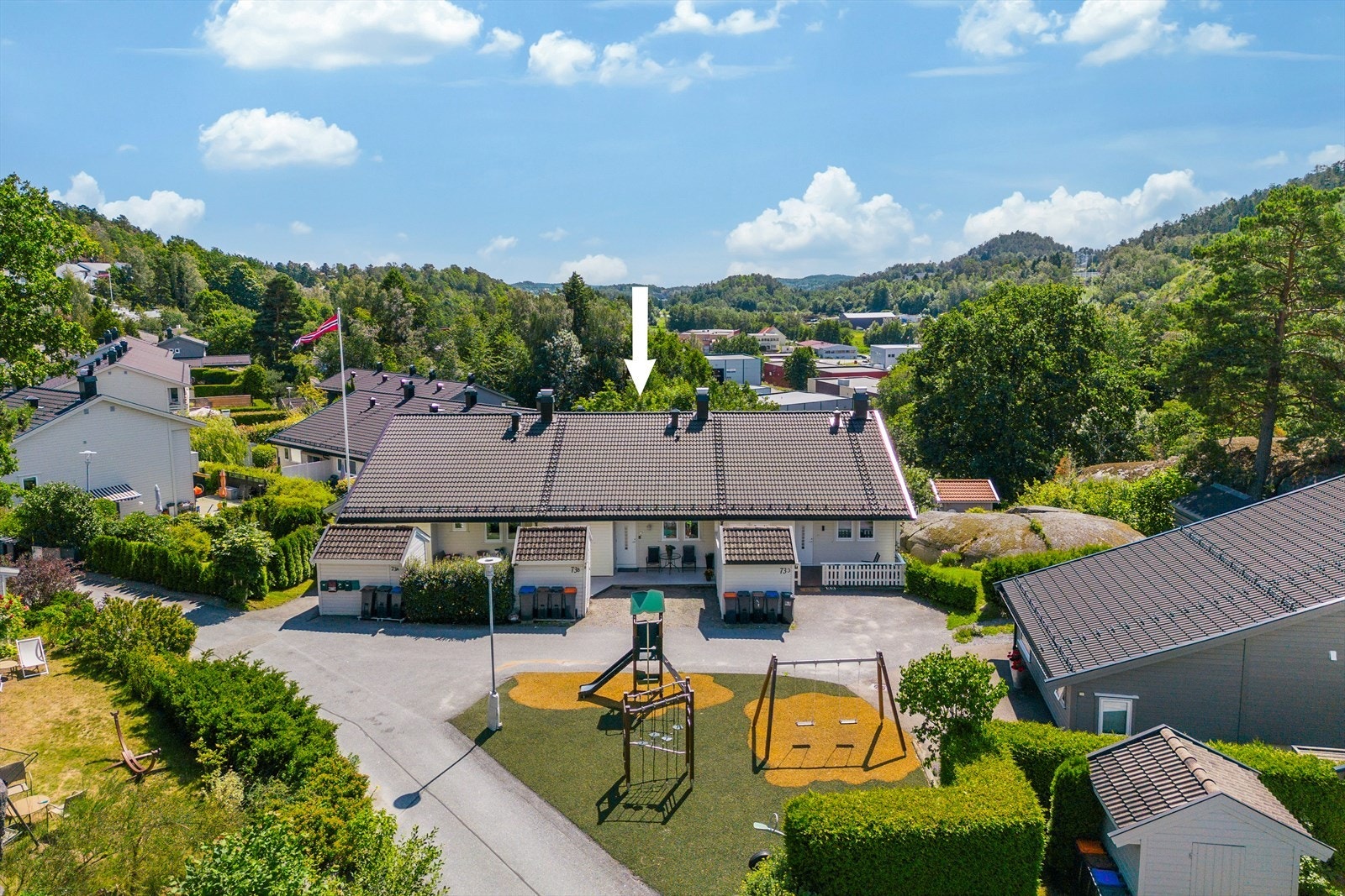 Meget barnevennlig beliggenhet i et rolig og lite trafikkert boligområde. Galleribilde