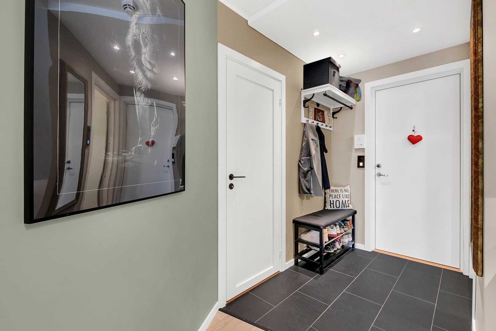 Varmefolie i stuen holder deg varm og komfortabel om vinteren. Galleribilde