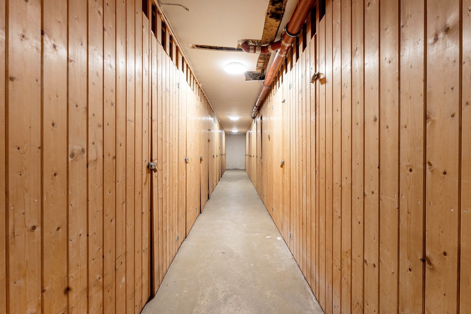 I kjelleren disponerer leiligheten en bod på 2,5 kvm. Galleribilde