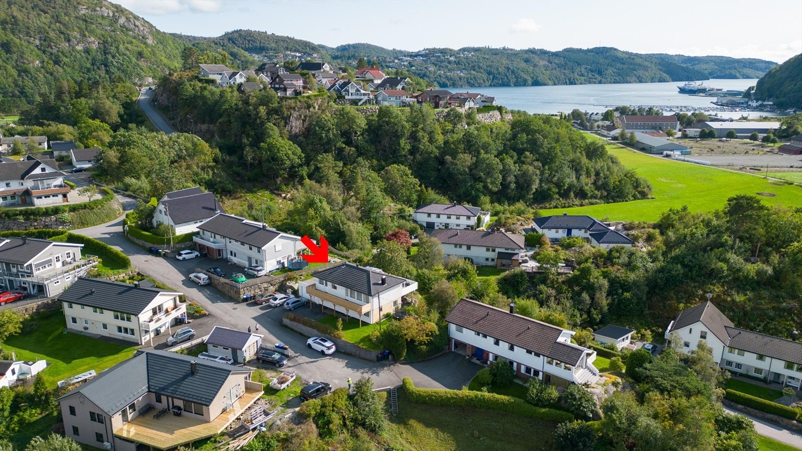 Solrikt og barnevennlig område Galleribilde