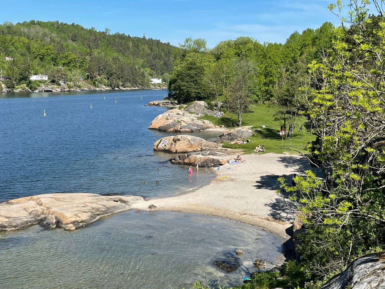 Umiddelbar nærhet til den idylliske badeplassen Breivoll. Galleribilde