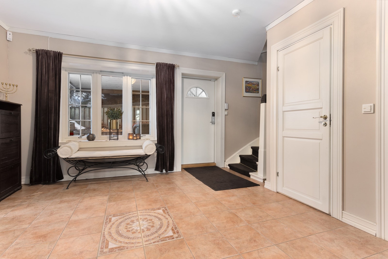 Hall med varmekabler i gulv Galleribilde