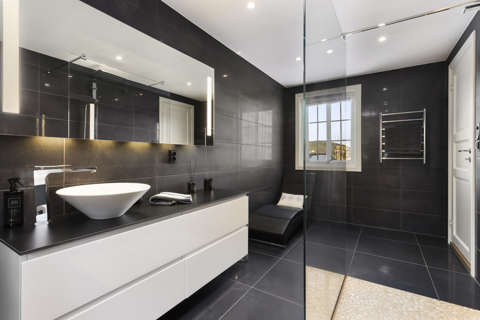 Lekkert bad i 2. etasje fra 2017-2018 Galleribilde