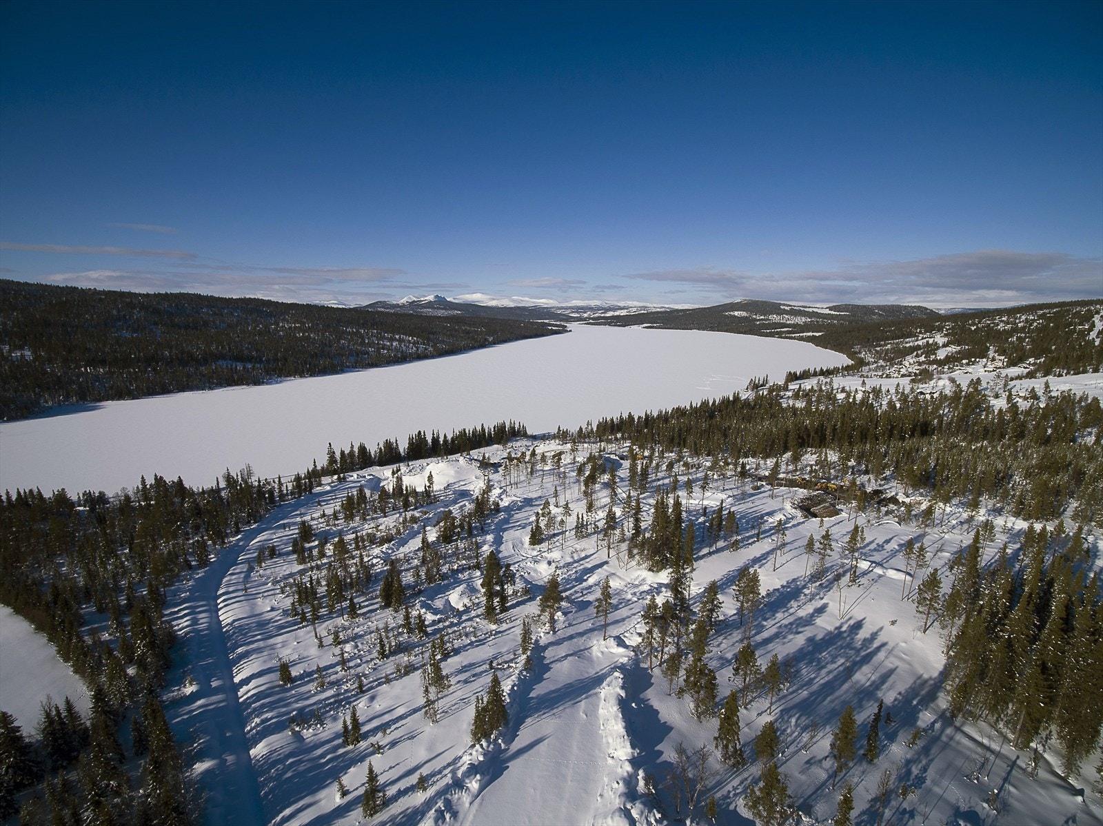 Strøm er fremlagt til tomtegrense. Galleribilde