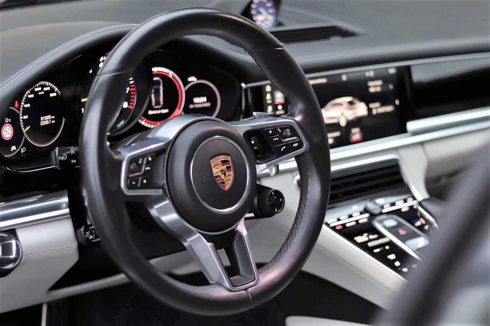 Hovedbilde av Porsche Panamera 2018