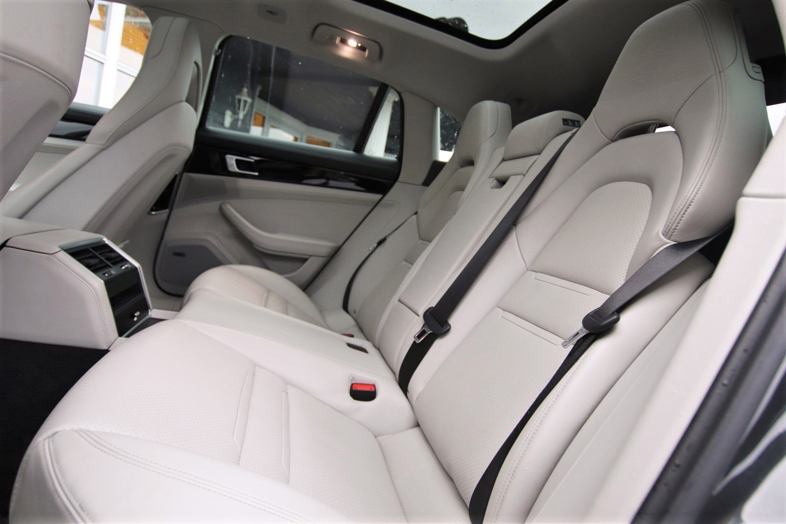 Hovedbilde av Porsche Panamera 2018