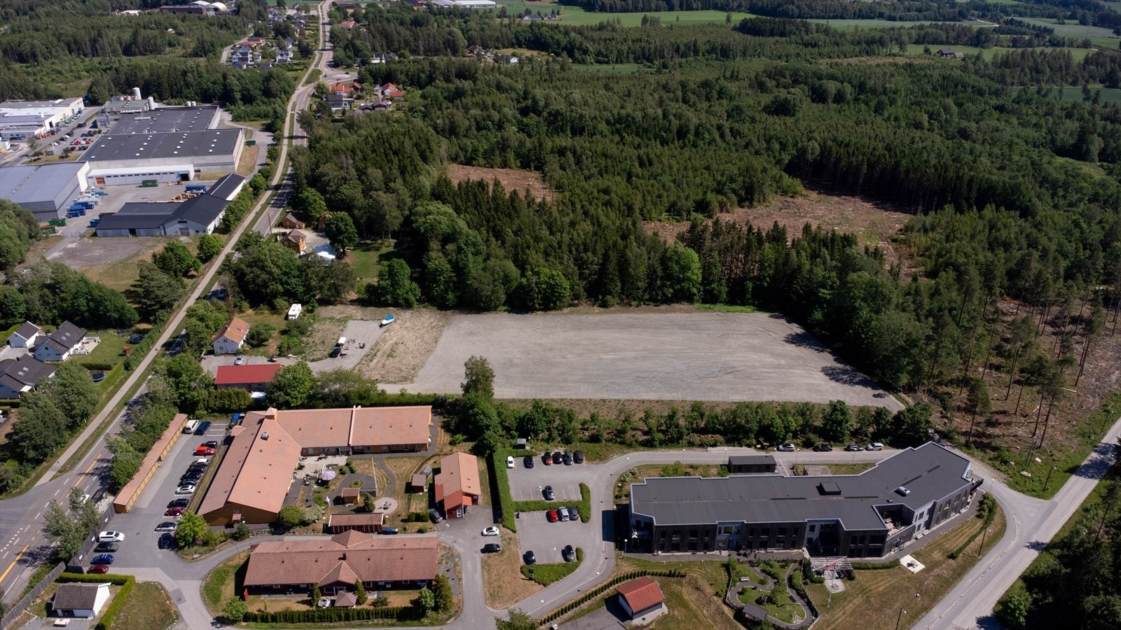 Dronefoto juni 23.jpg Galleribilde