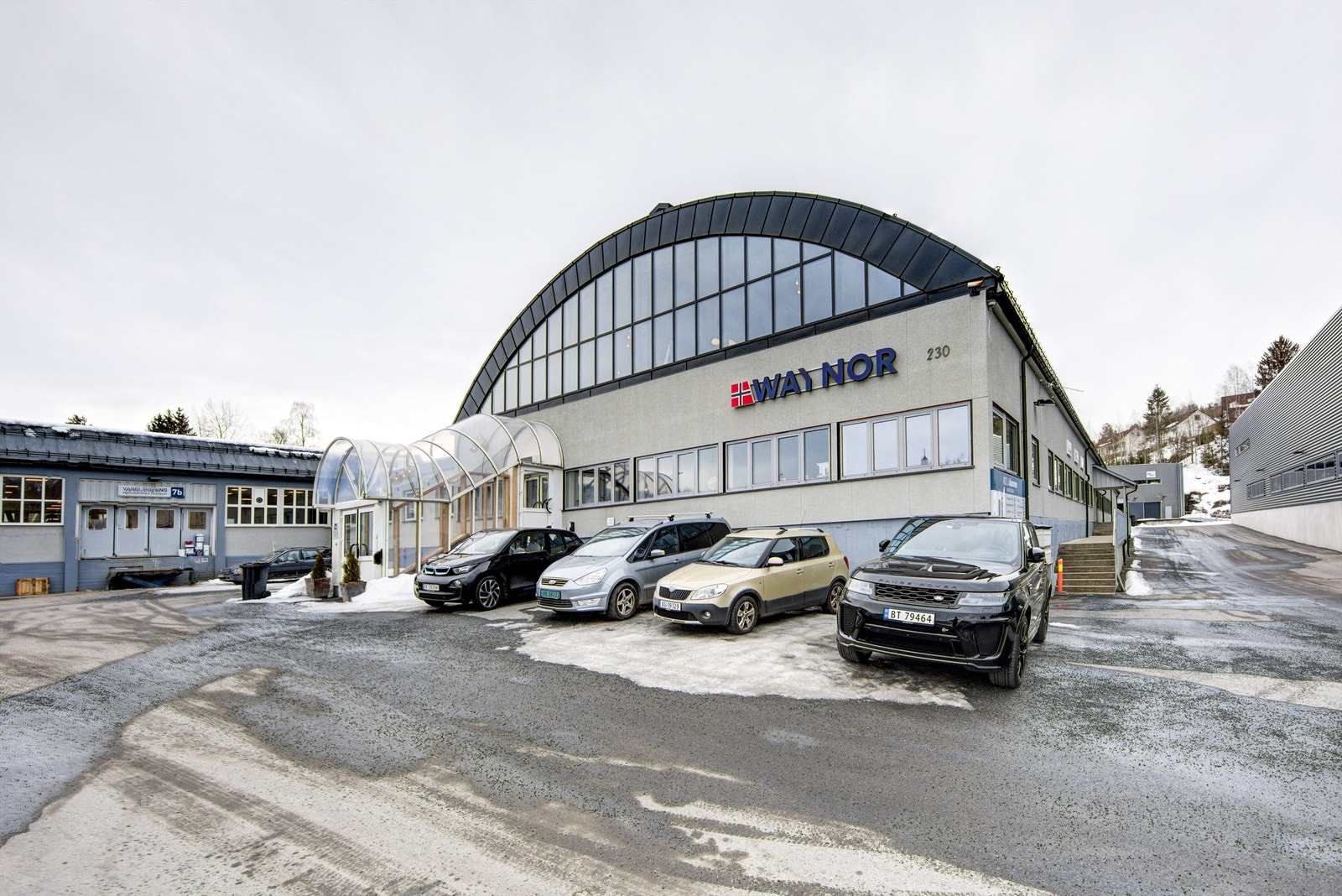 Fasade - inngang Galleribilde