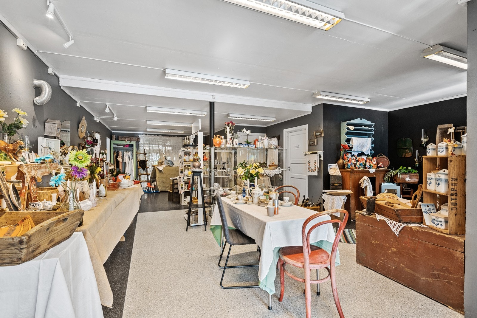 Næringslokalet var frem til nyttår utleid til bruktbutikken Mormors skatter, men står nå tomt. Galleribilde