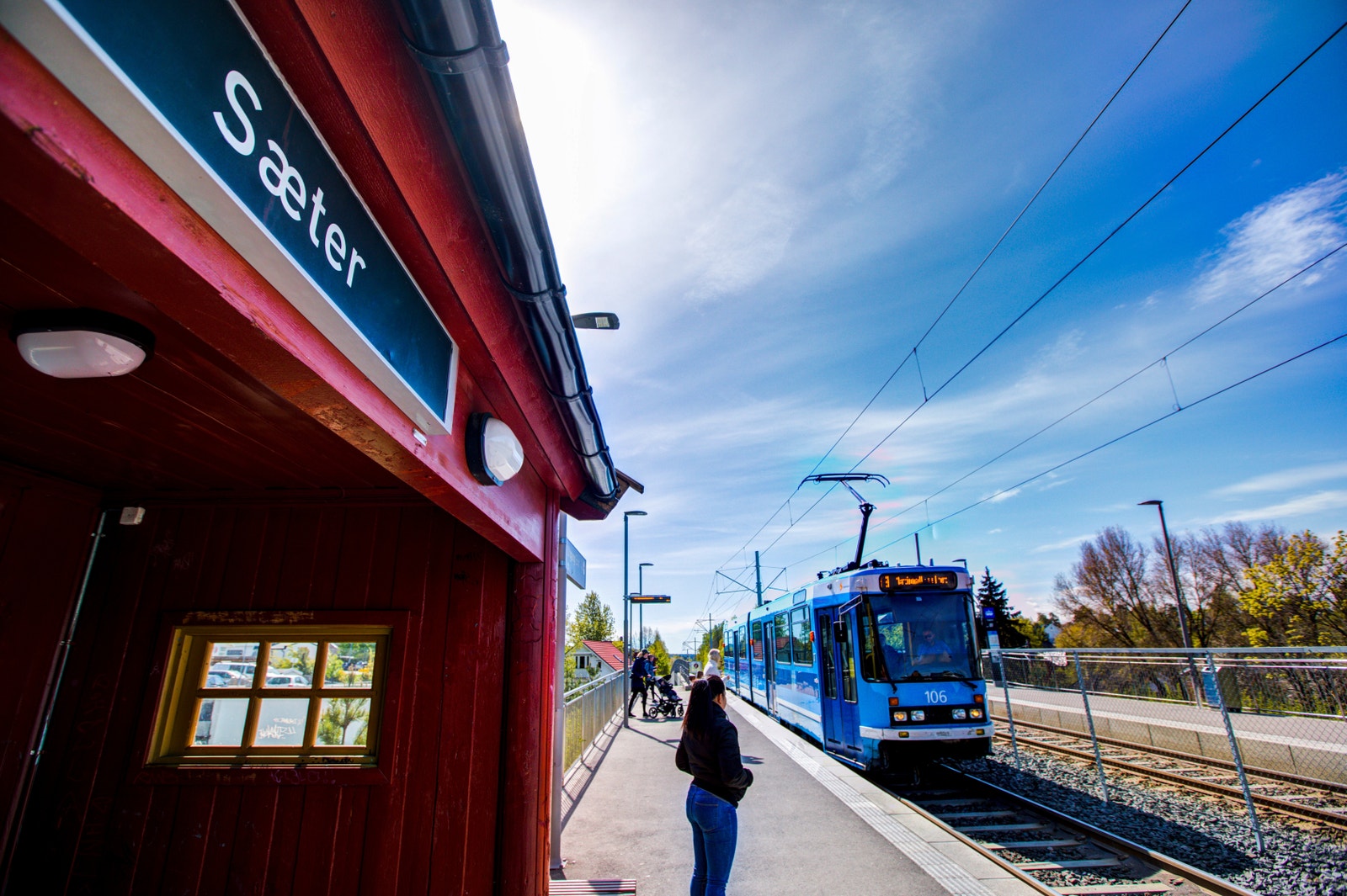 Trikkeholdeplass vis a vis Sæter Torg Galleribilde