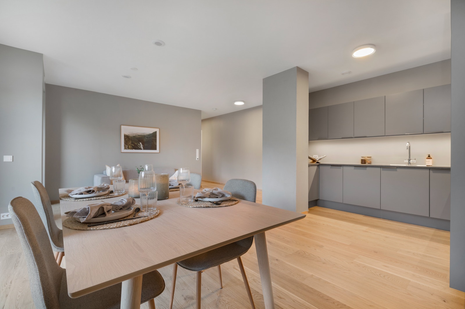 Kjøkkeninnreiing og integrerte kvitevarer frå kvalitetsleverandøren Sigdal. Galleribilde