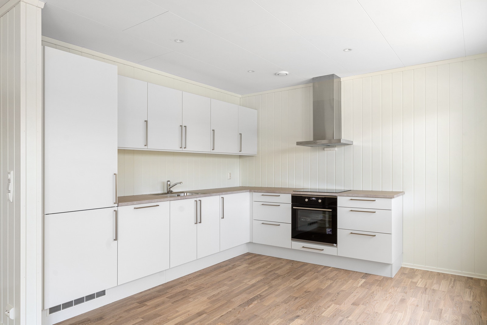 kjøkken med integrerte hvitevarer Galleribilde