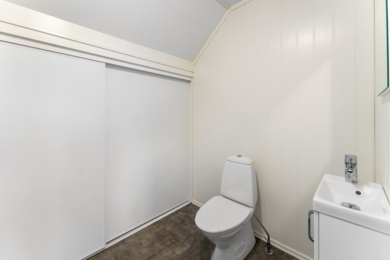 Wc-rom med bod m. skyvedører 2. etg Galleribilde