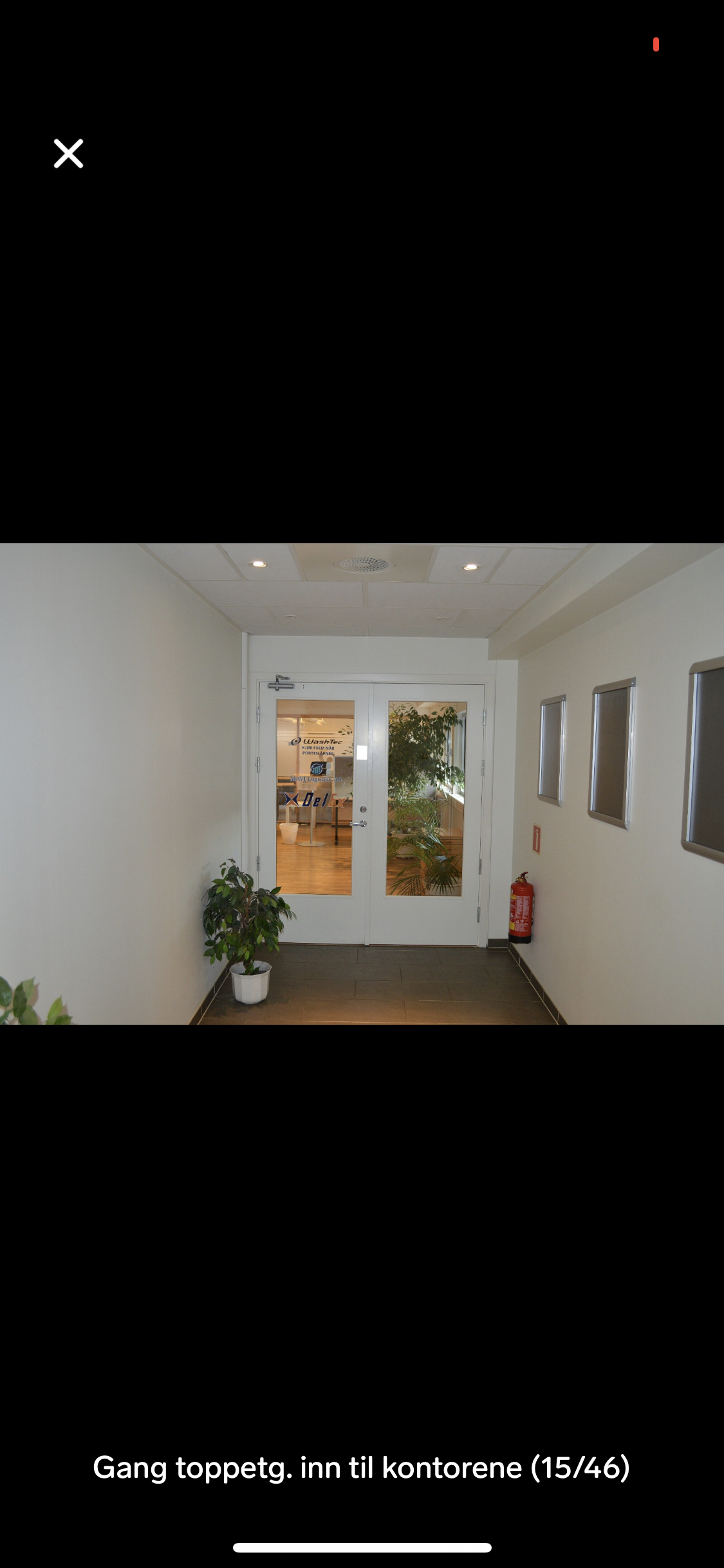 gang med dør inn til utleie kontorene som er til leie. Galleribilde