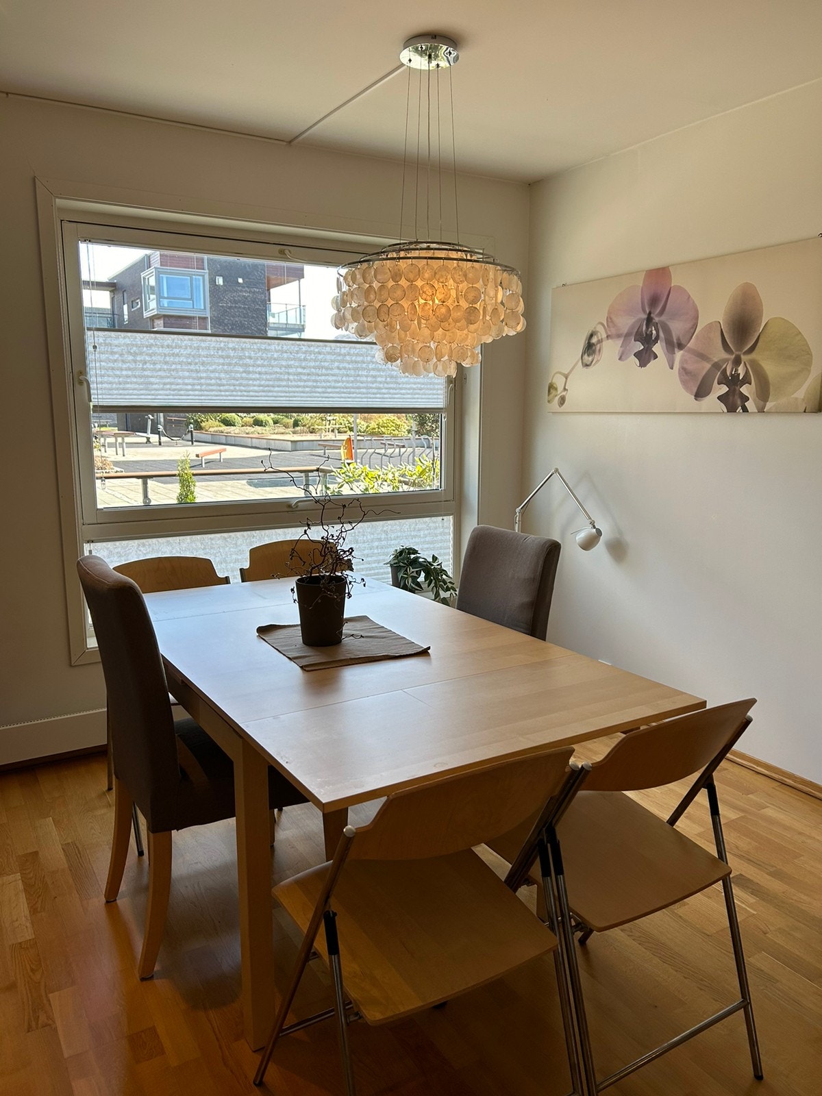 Spiseplass for 6 Galleribilde