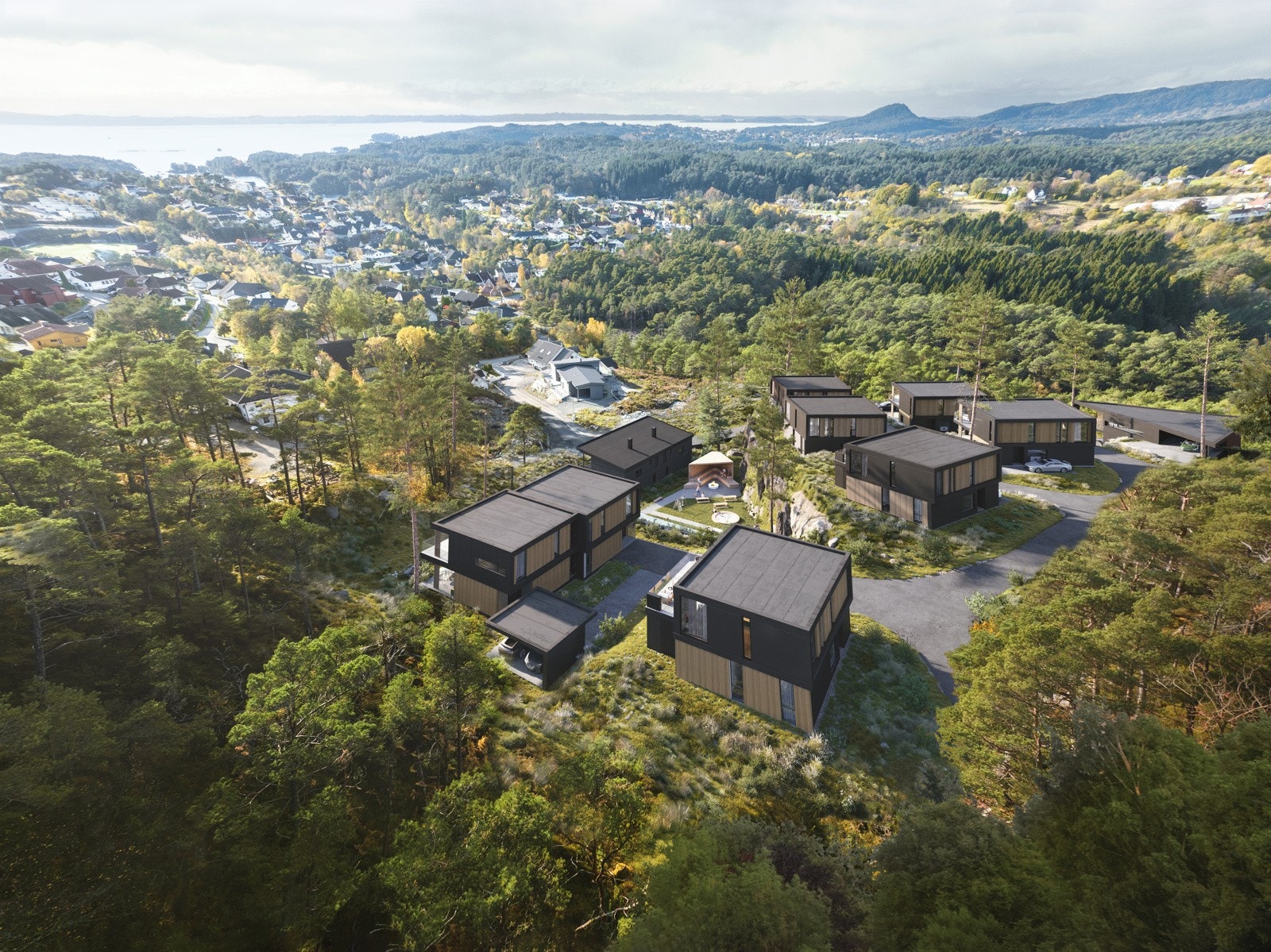 Eiendommene vil ligge høyt og luftig med fantastisk utsikt mot Bjørnafjorden og gode solforhold. Husene ligger i et attraktiv boligstrøk på Halhjem. Et godt sted å bo med naturen som nærmeste nabo. Galleribilde