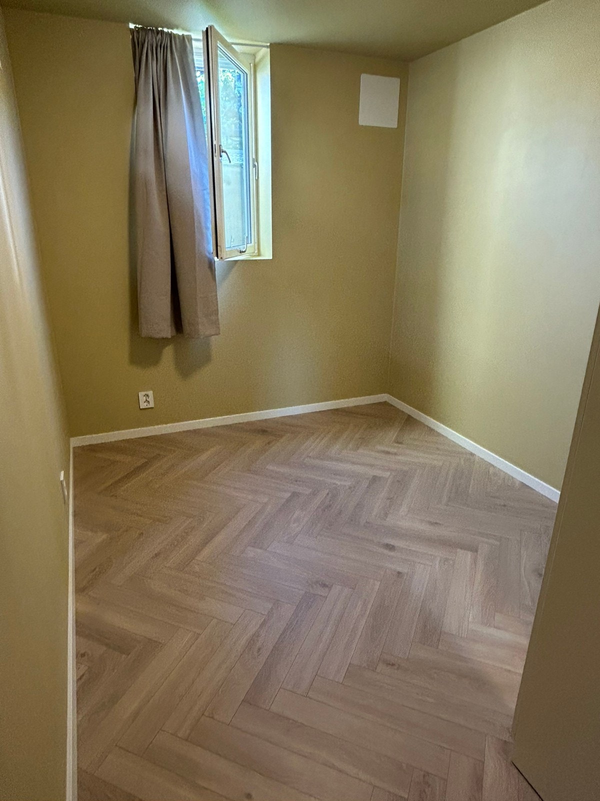 Soverom. Godt plass til dobbeltseng. Galleribilde