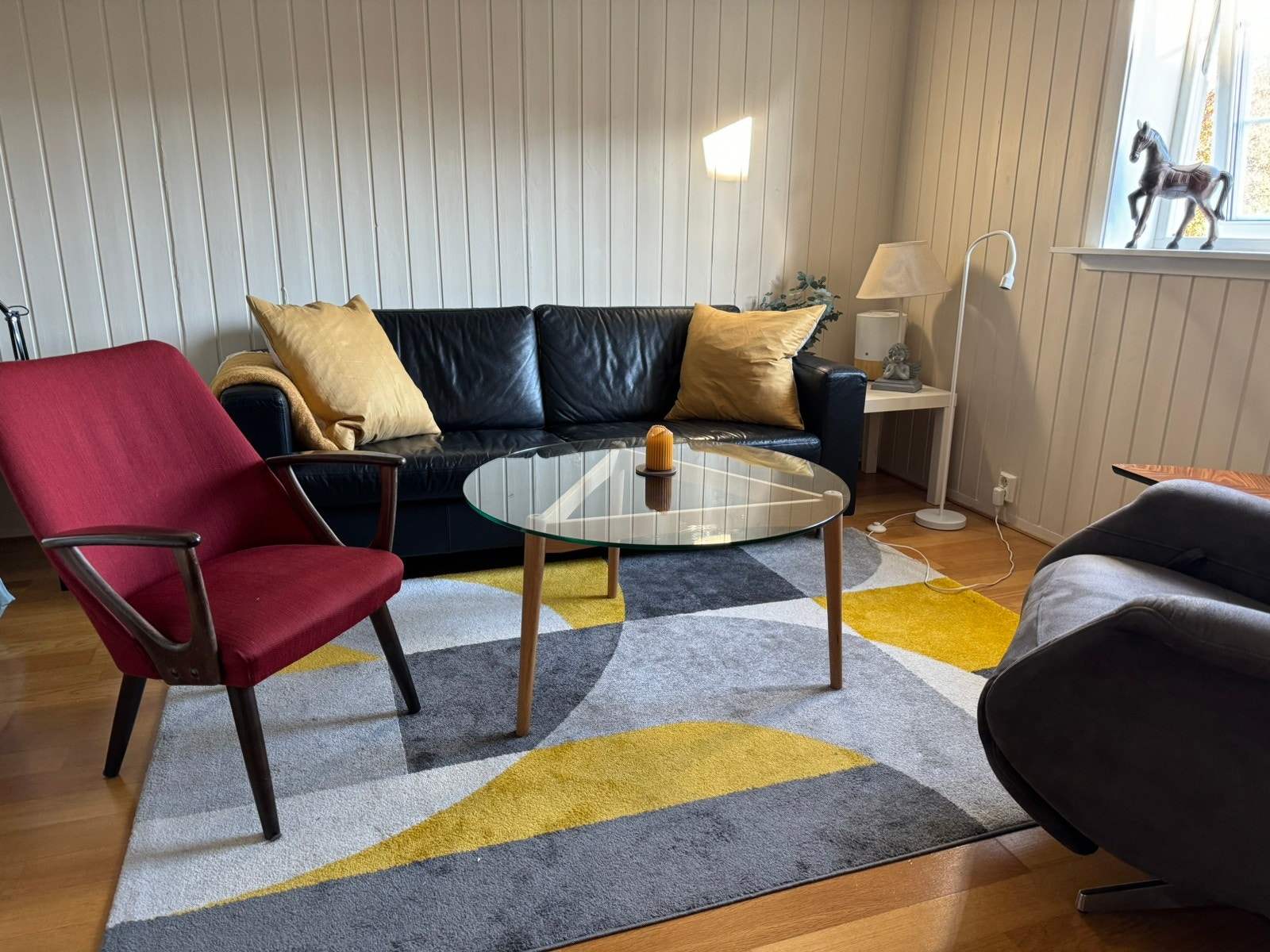 Fult møblert Galleribilde