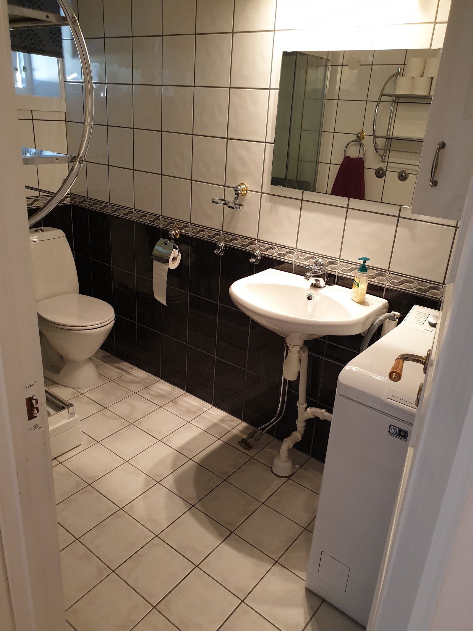 Bad med dusjkabinett Galleribilde