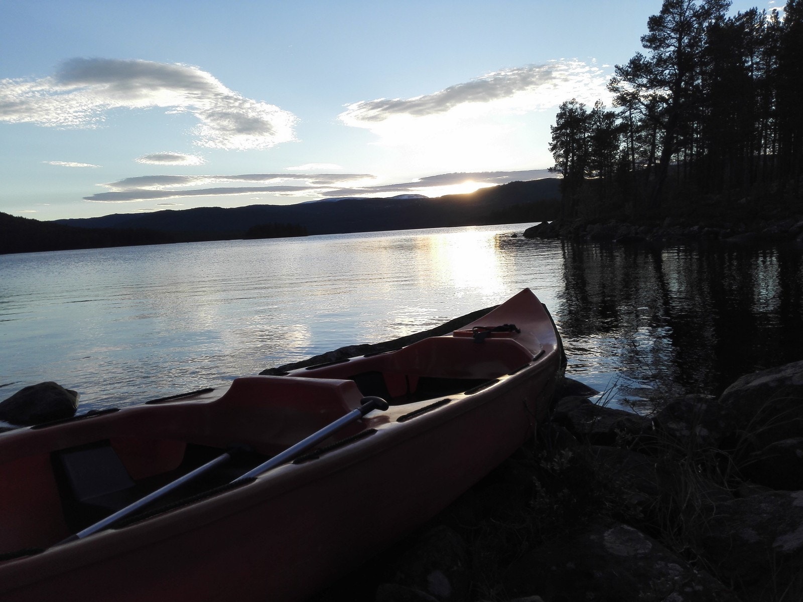 kanopadling på Skurdalsfjorden sommerstid Galleribilde