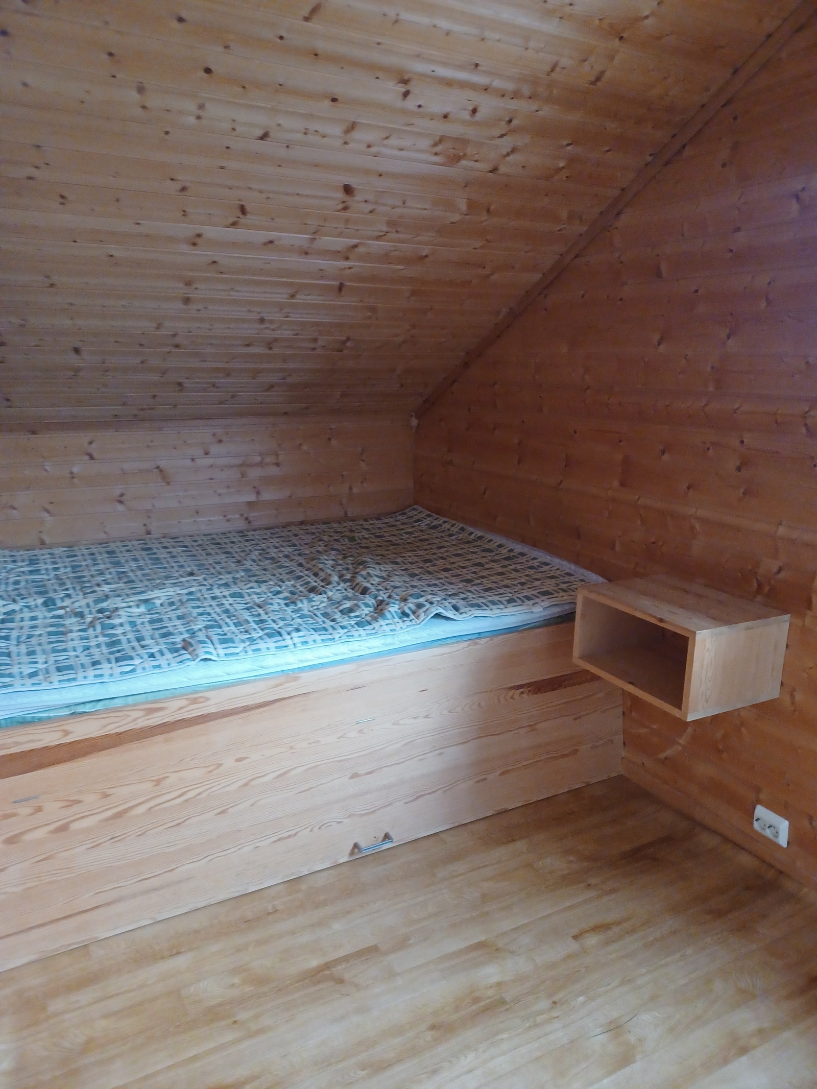 Soverom på loft. Galleribilde