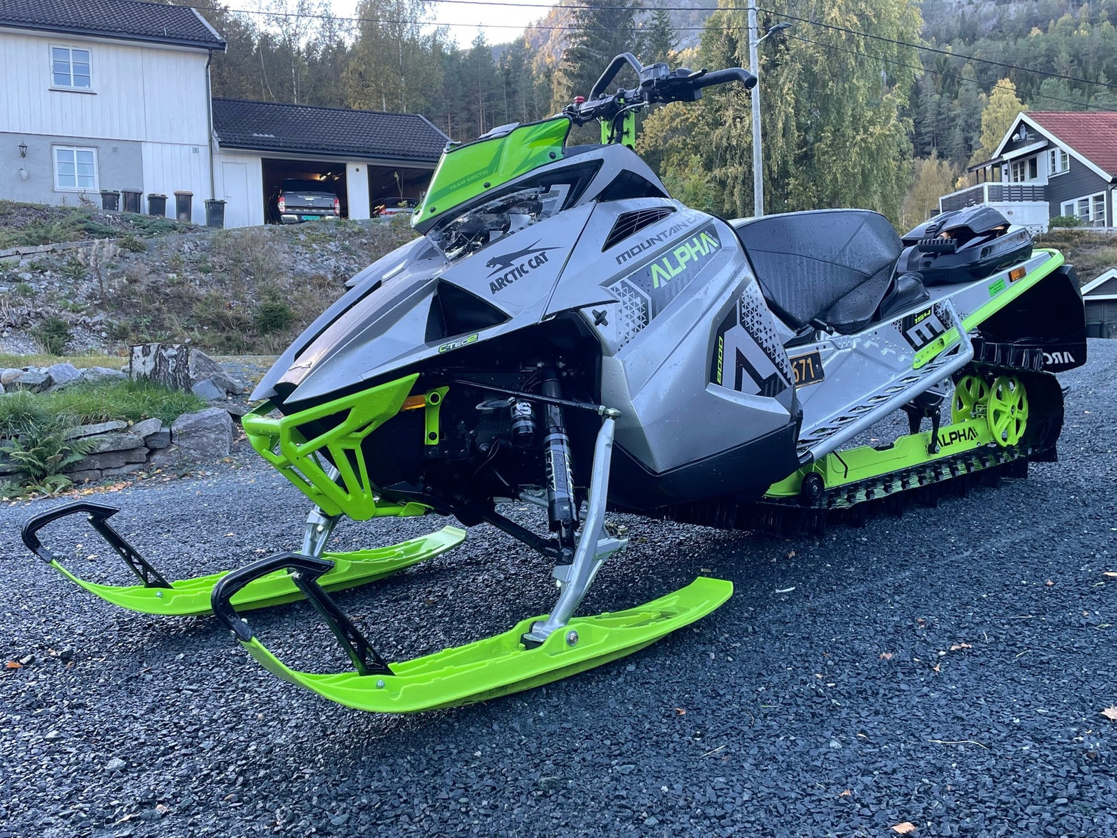 即納 Arctic 野太く Cat 2019 alpha one フロントバンパー
