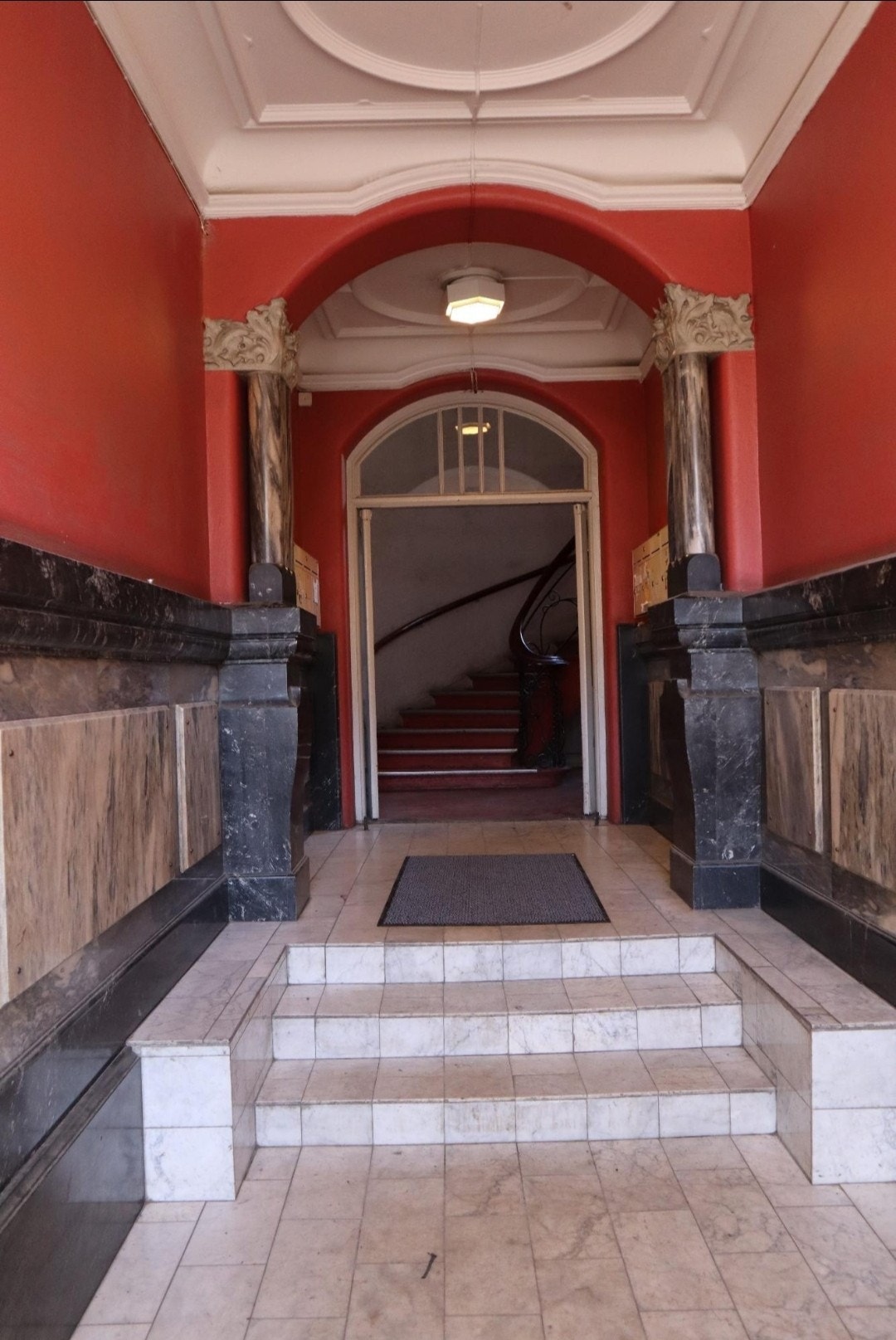 Oppgang Galleribilde