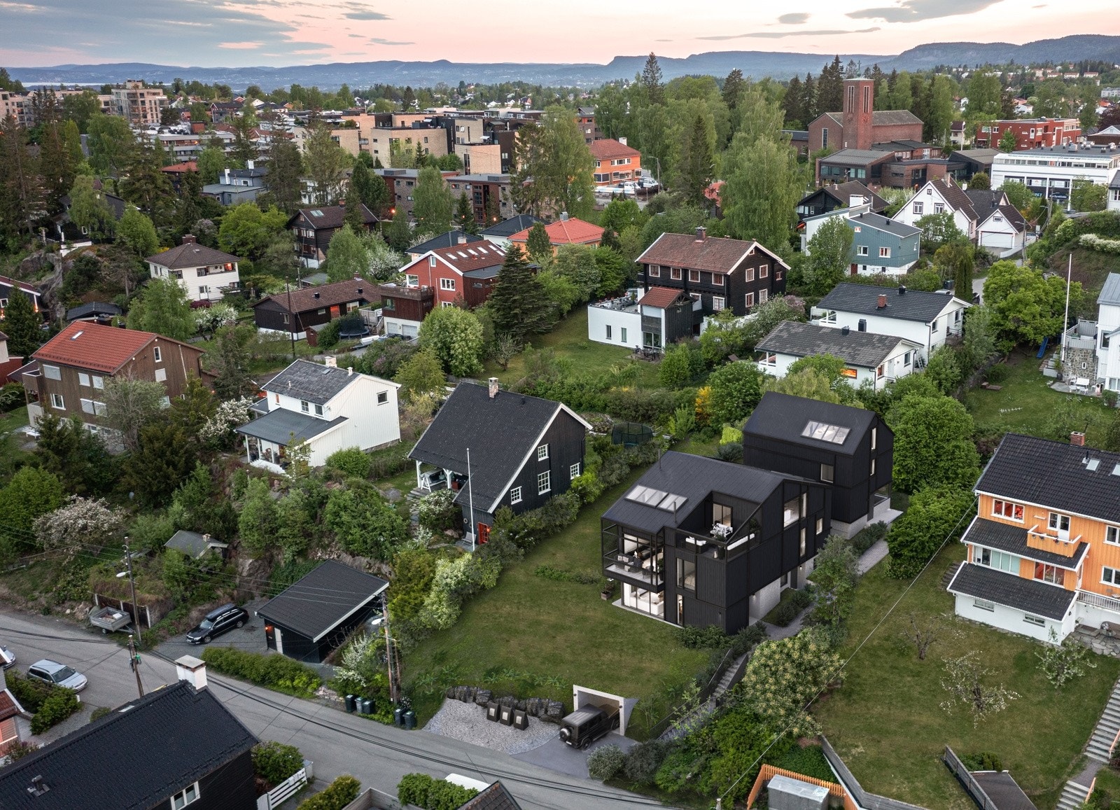 Dronefoto over eiendommen. Illustrasjon- avvik vil forekomme. Galleribilde