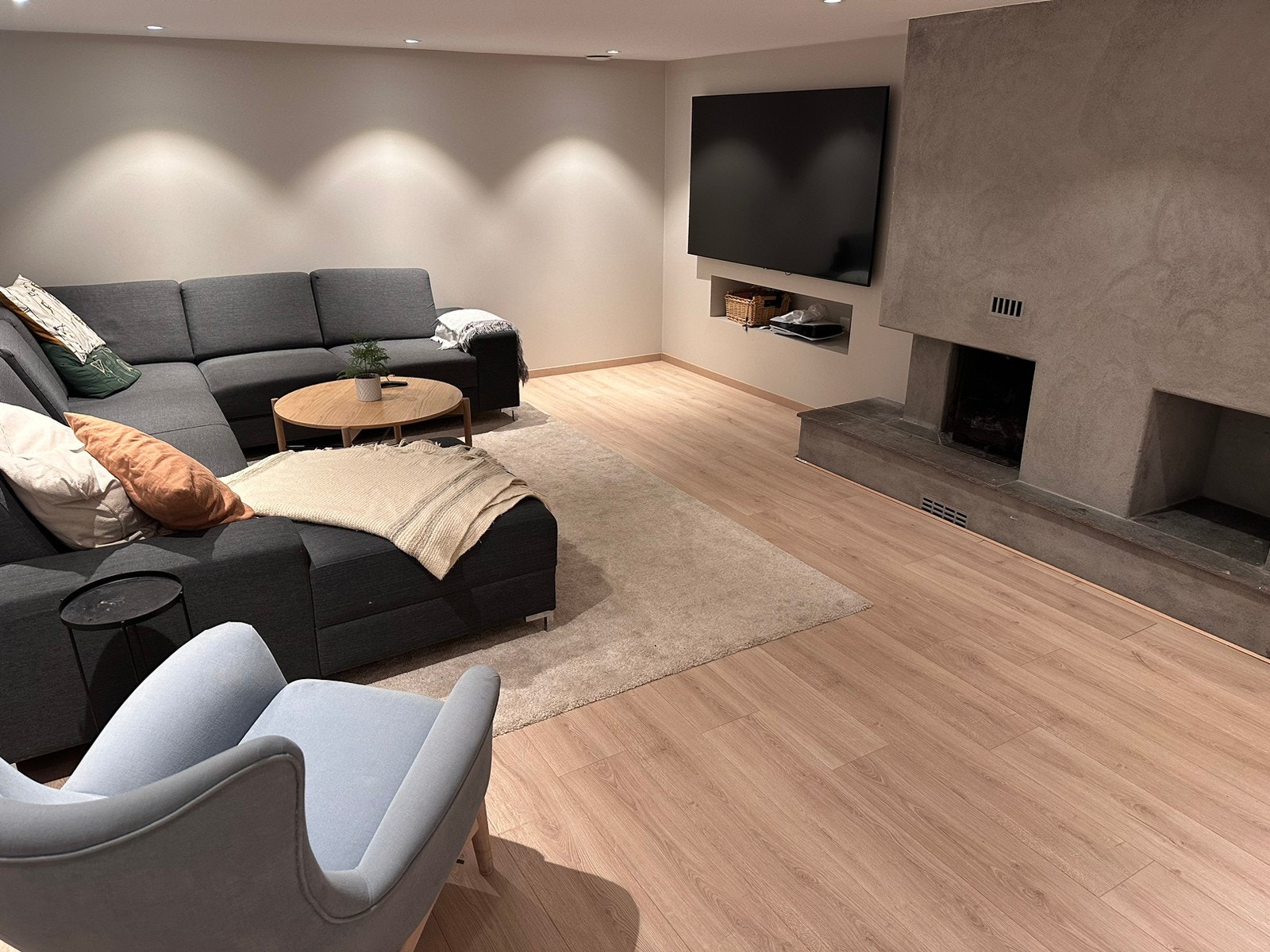 Kjellerstue. Galleribilde