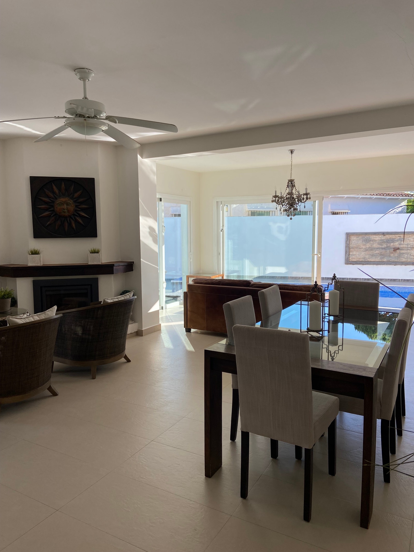 Stue/spisestue Galleribilde