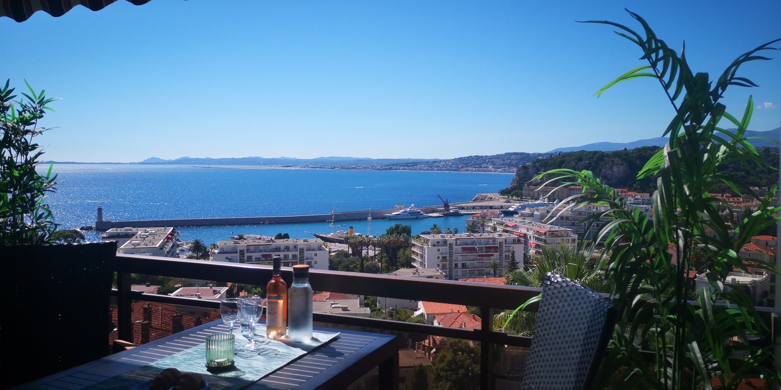 Leilighetens veranda ut mot Middelhavet og Nice Galleribilde