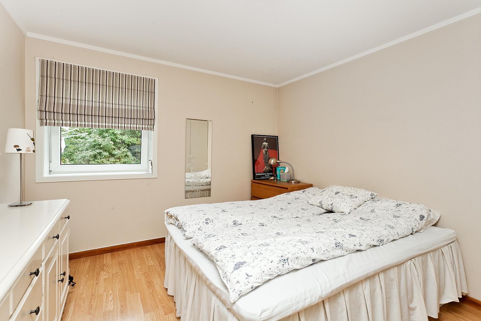 Boligen har til sammen 3 soverom Galleribilde