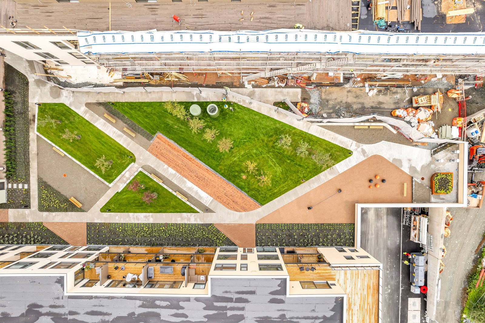 Det blir opparbeidet flotte uteområder med sosiale soner i mellom byggene. Galleribilde