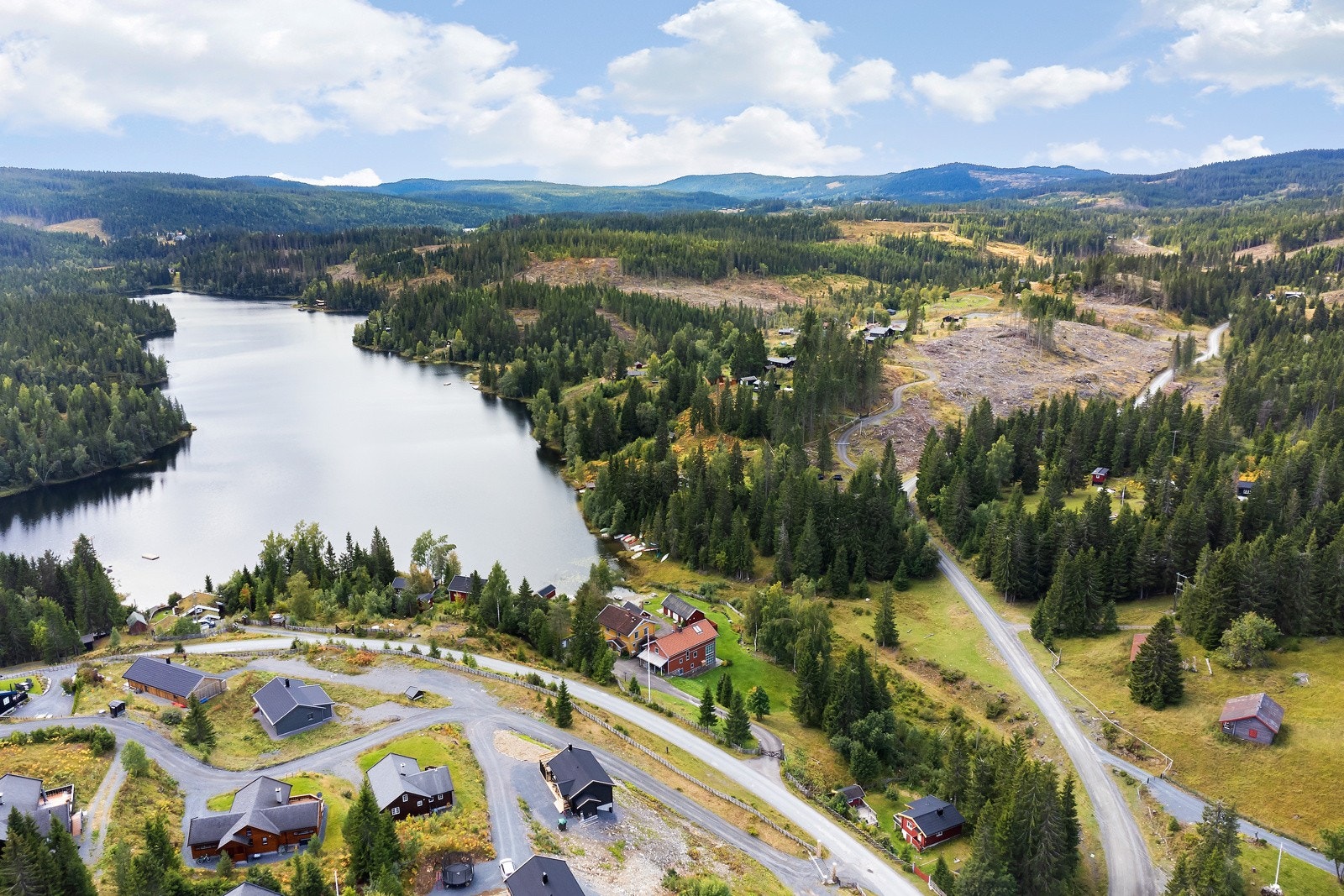 Sveavannet med bade og fiskemuligheter Galleribilde