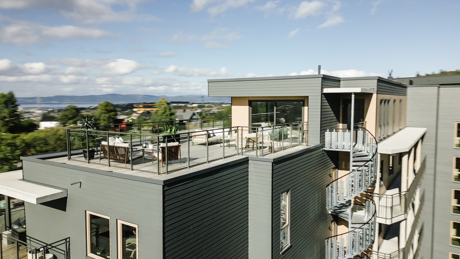 DJI_0388.MOV.00_00_11_13.Still001 Galleribilde