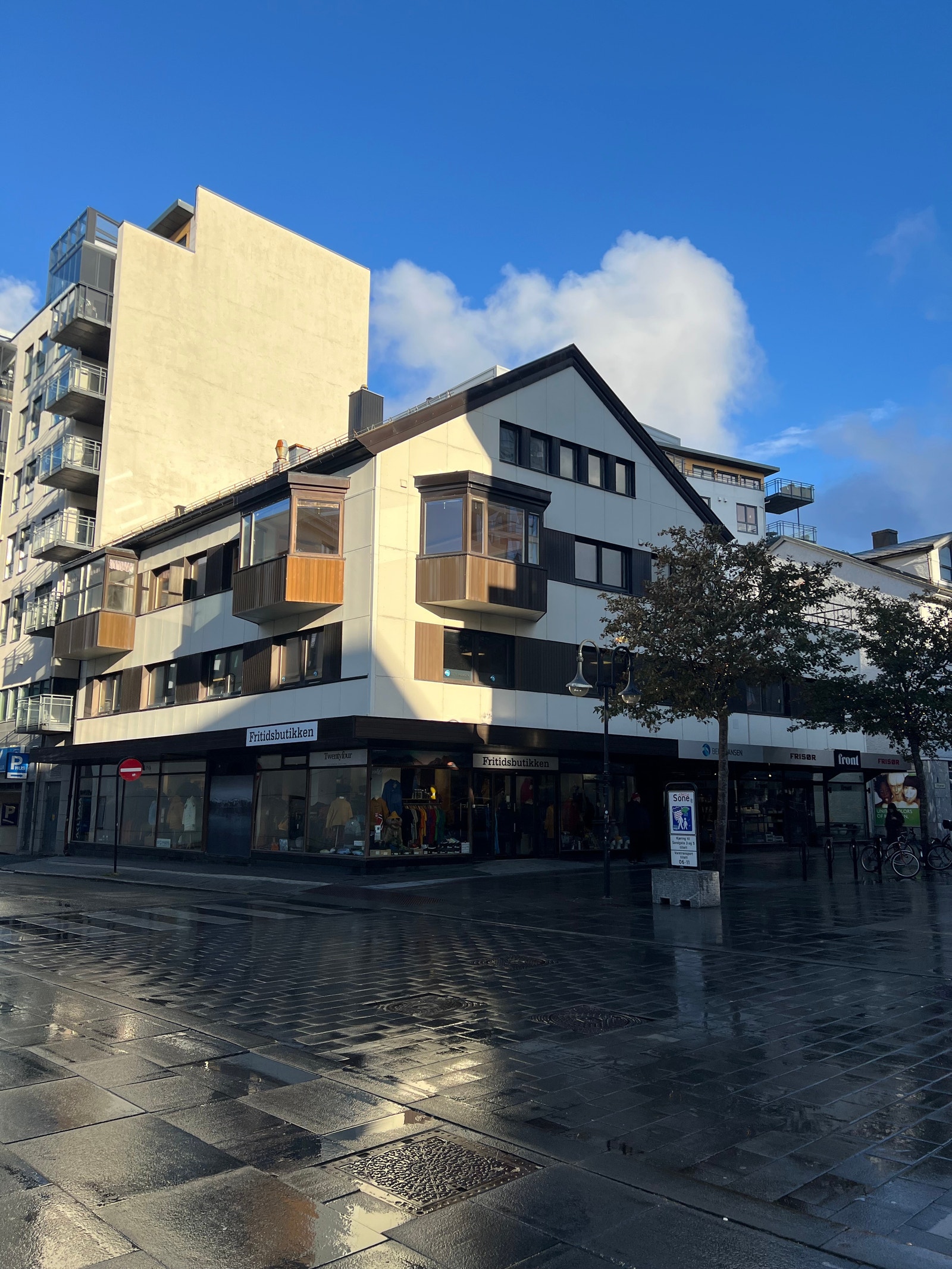 Fasade mot Storgata/Sandgata Galleribilde