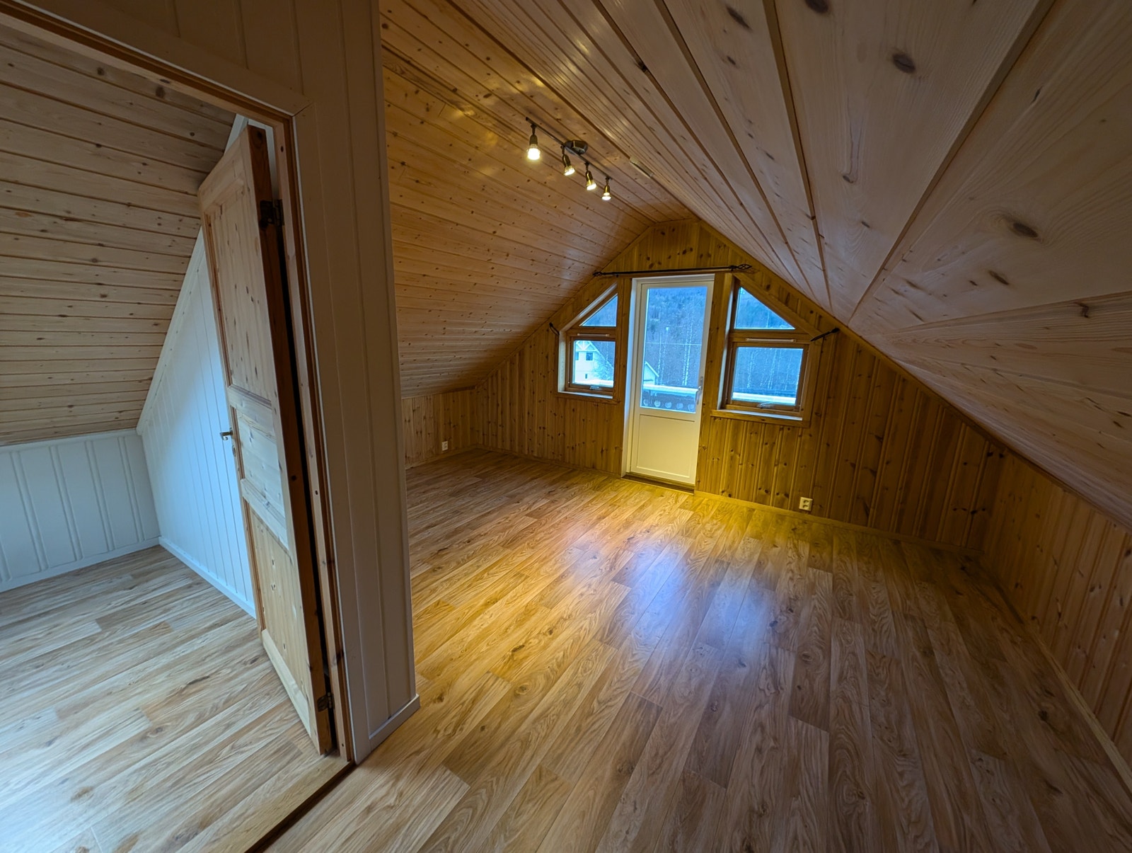 Soverom 1 toppetasje Galleribilde