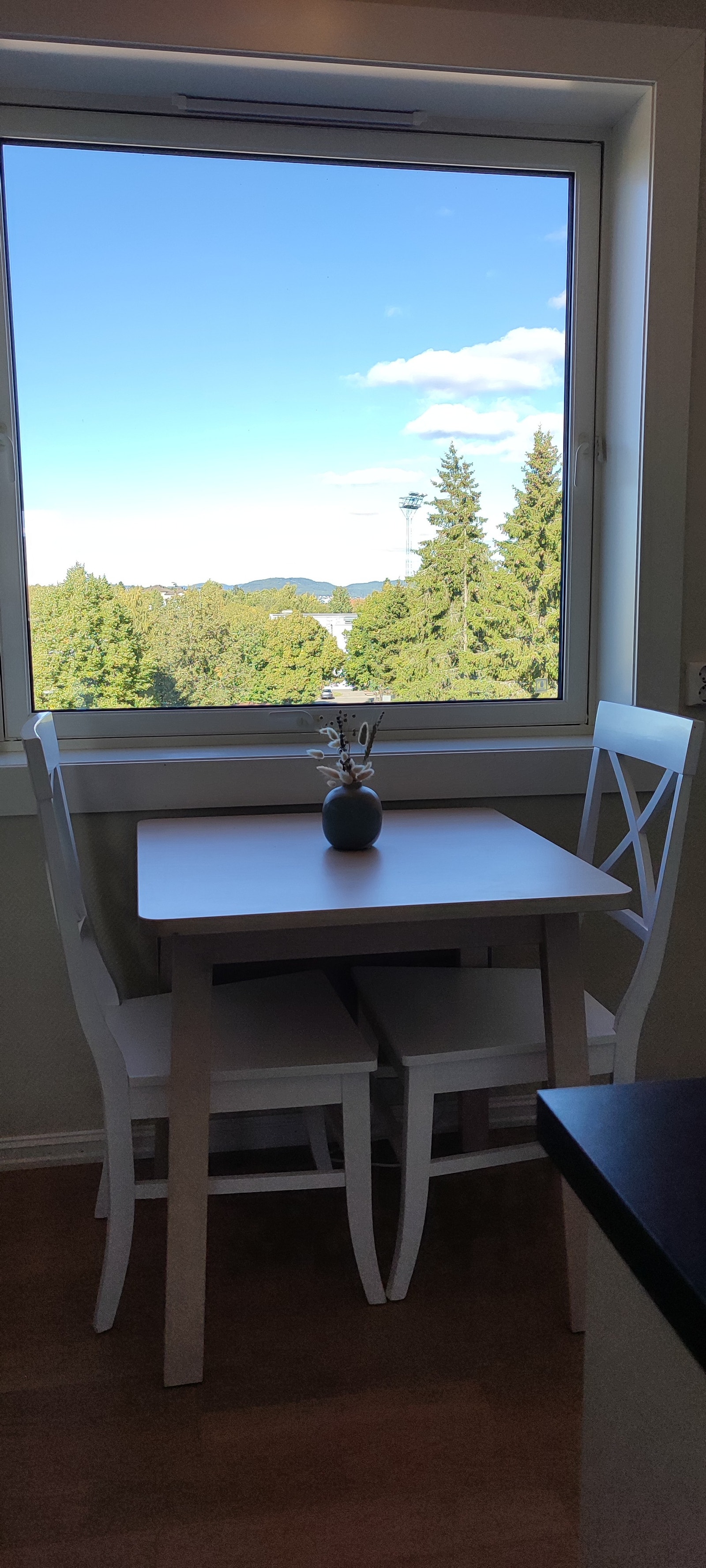 Frokost med utsikt. Galleribilde