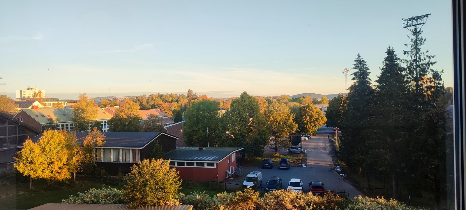 Utsikt fra hovedsoverom/kjøkken. Galleribilde
