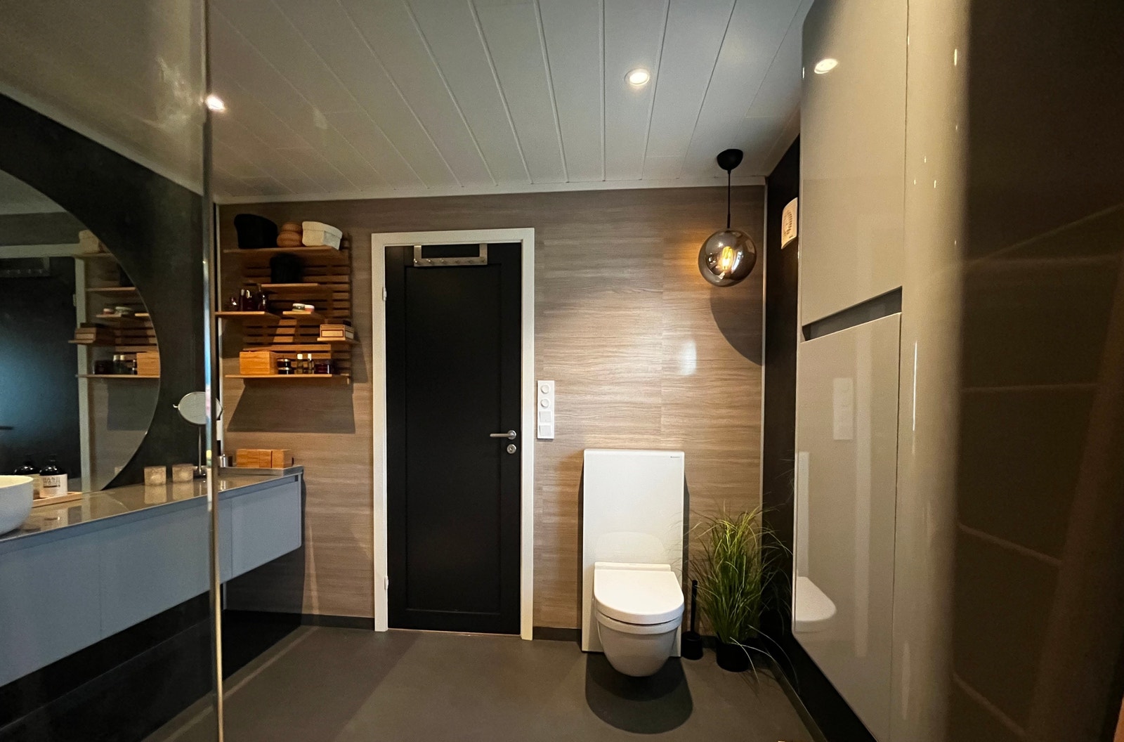 Oversiktsbilde mot soverom Galleribilde