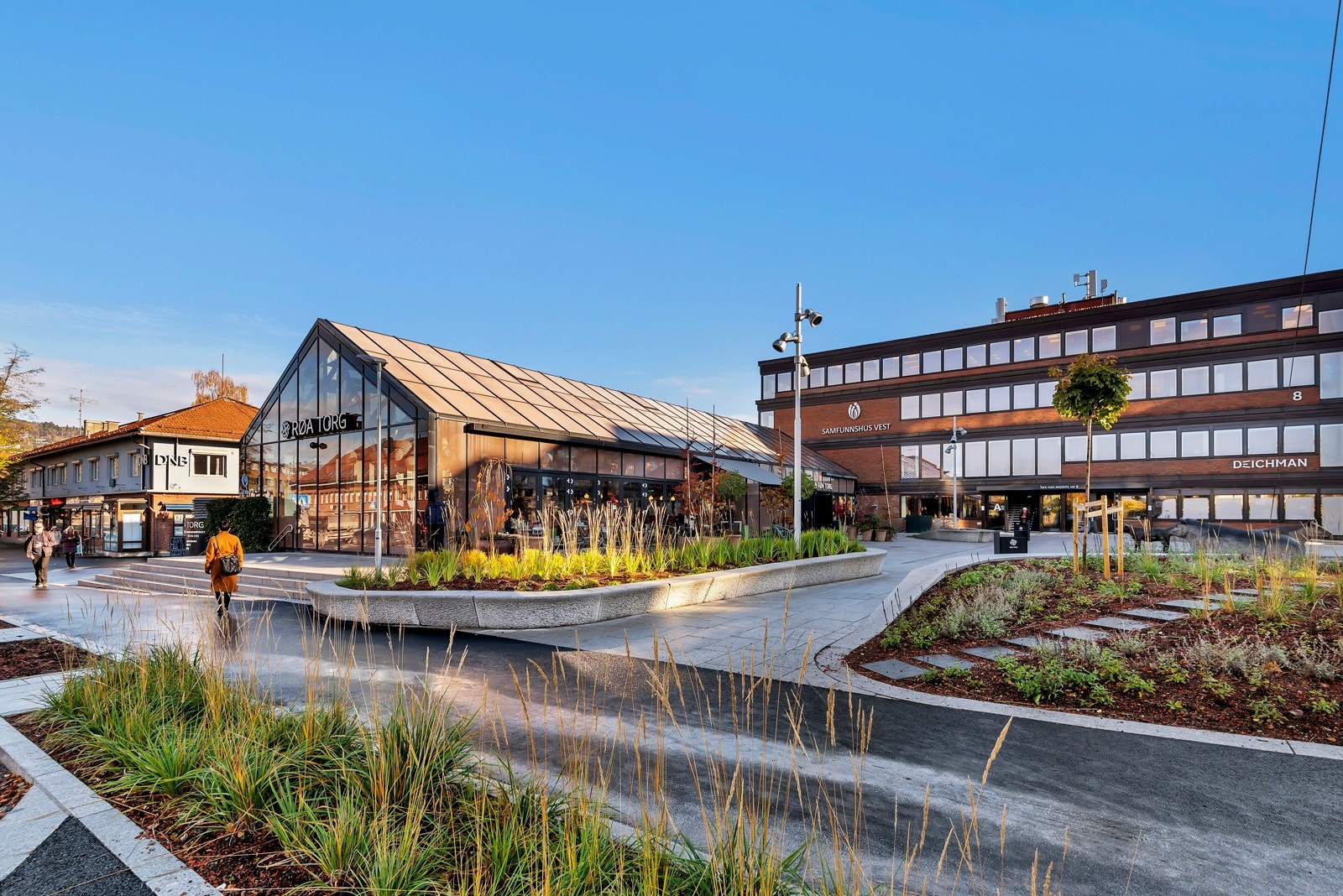 Områdebilde Røa Torg. Galleribilde