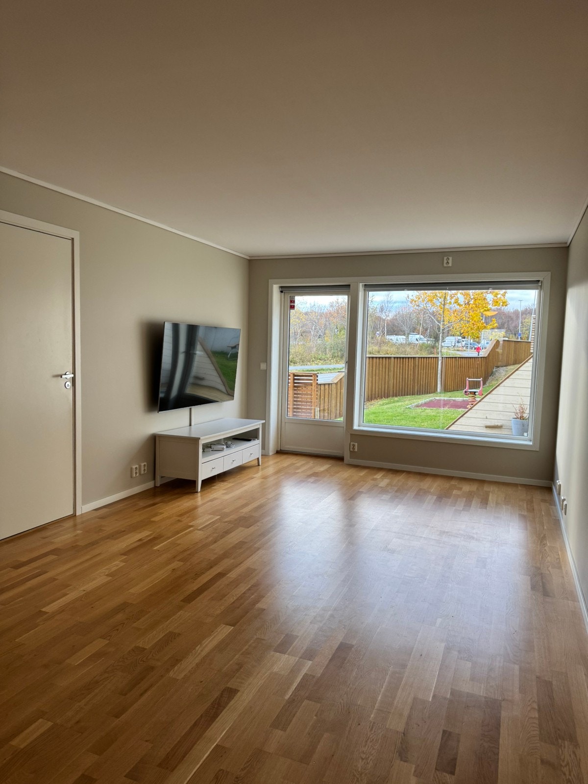 Stue umøblert Galleribilde