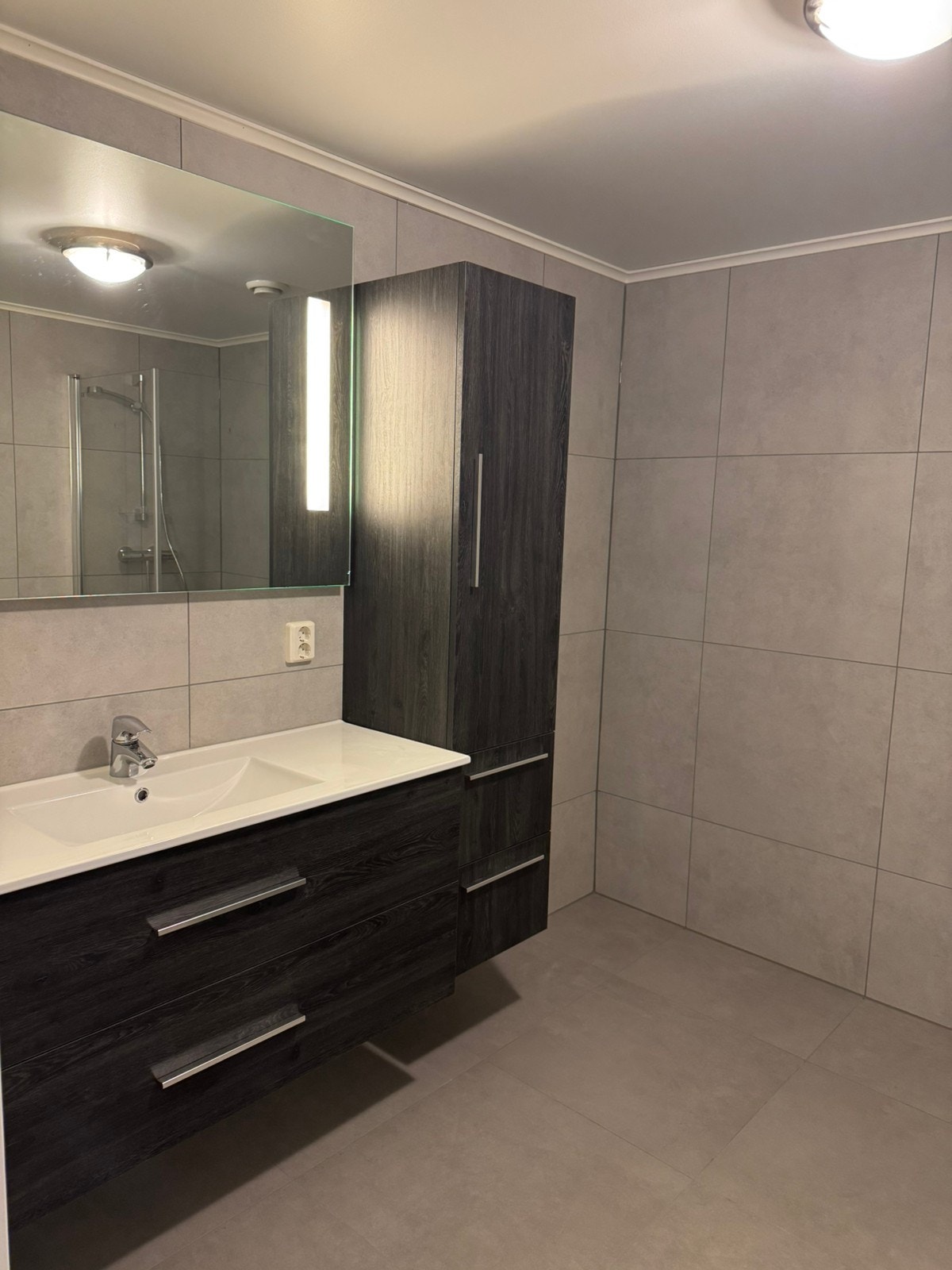 Bad umøblert Galleribilde