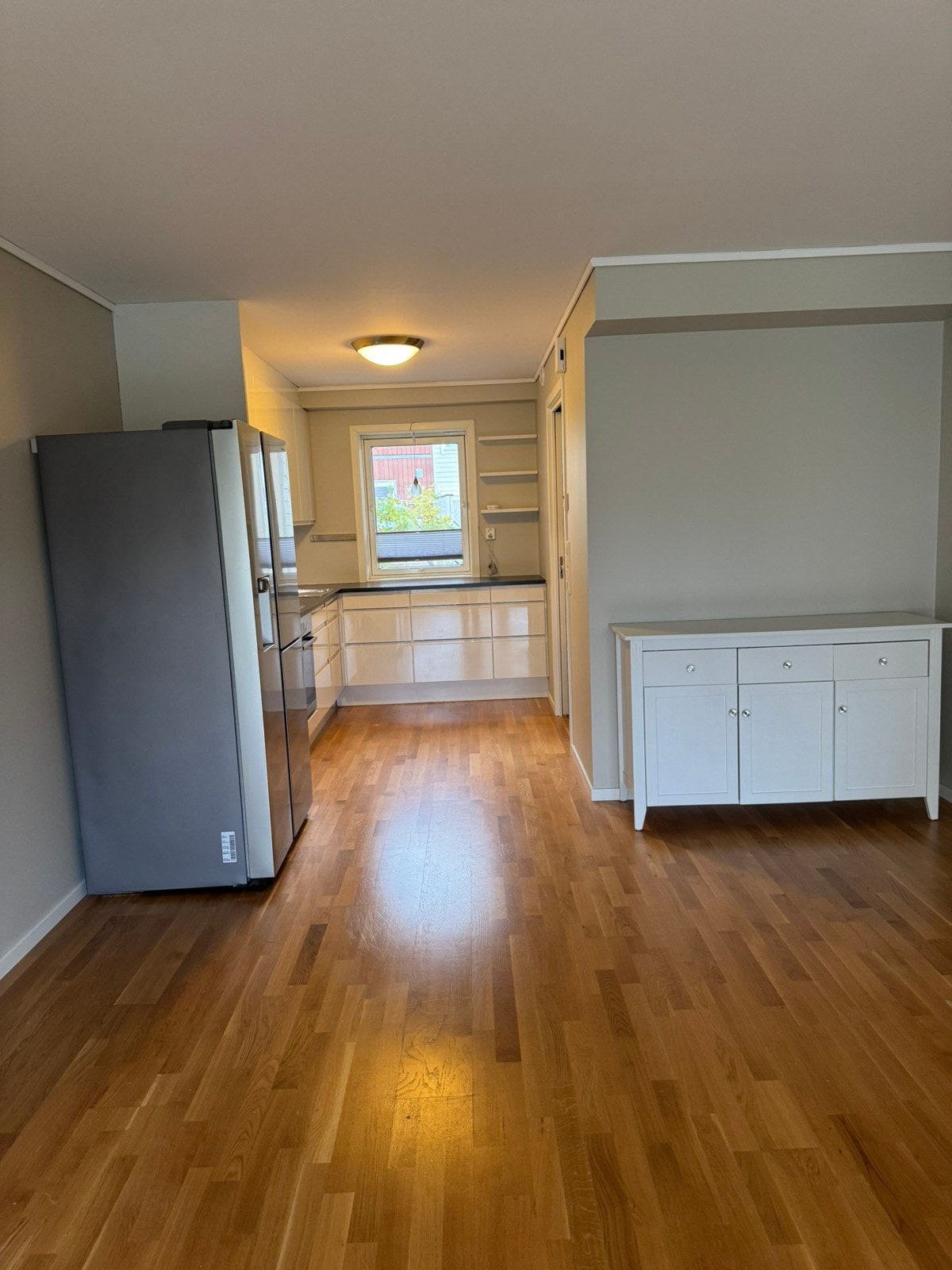 Kjøkken umøblert Galleribilde