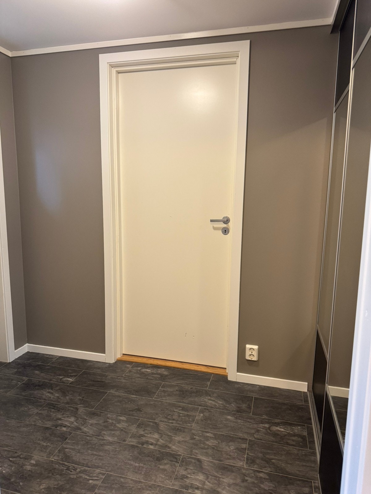 Gang umøblert Galleribilde