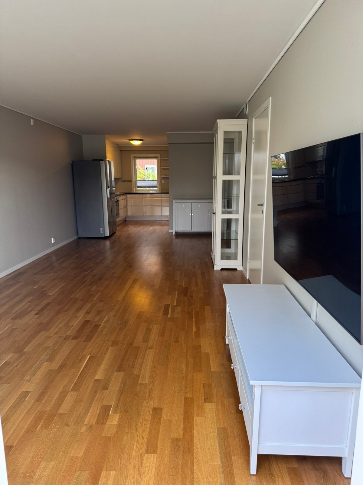 Stue umøblert Galleribilde