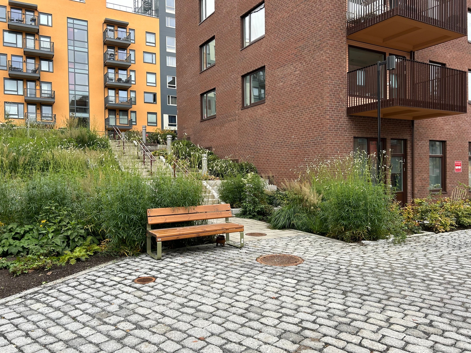 Flotte utomhus områder. Bilde mot hus 1 Galleribilde