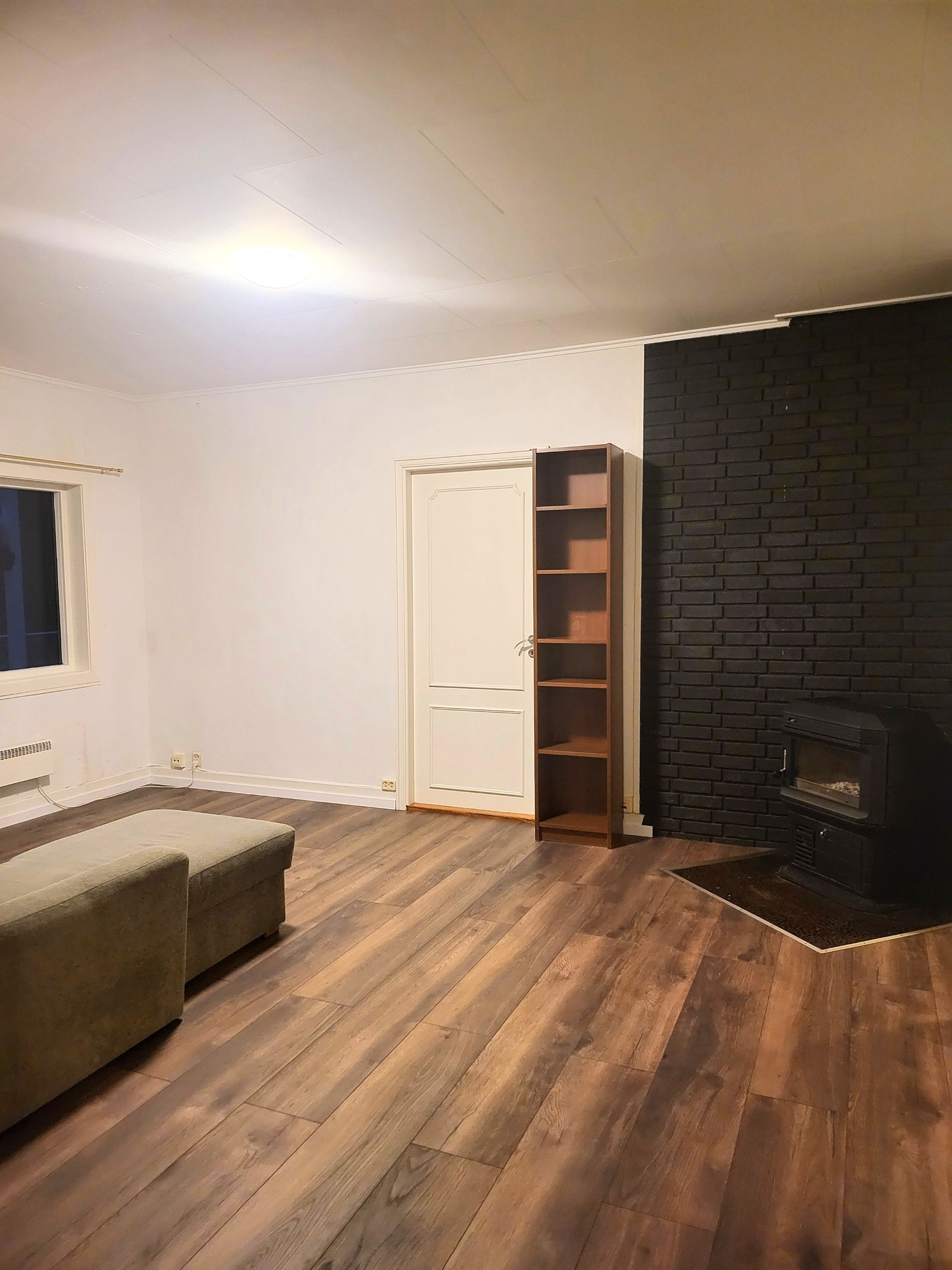 Vakre peisdetaljer i stuen Galleribilde